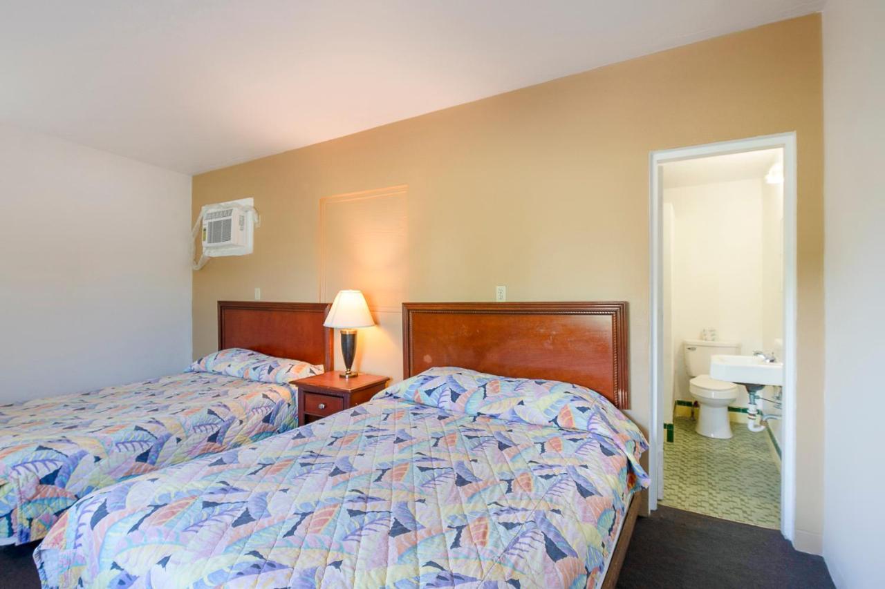 Hotel O Near Fanning Springs State Park Us Hwy 98 Old Town Bagian luar foto