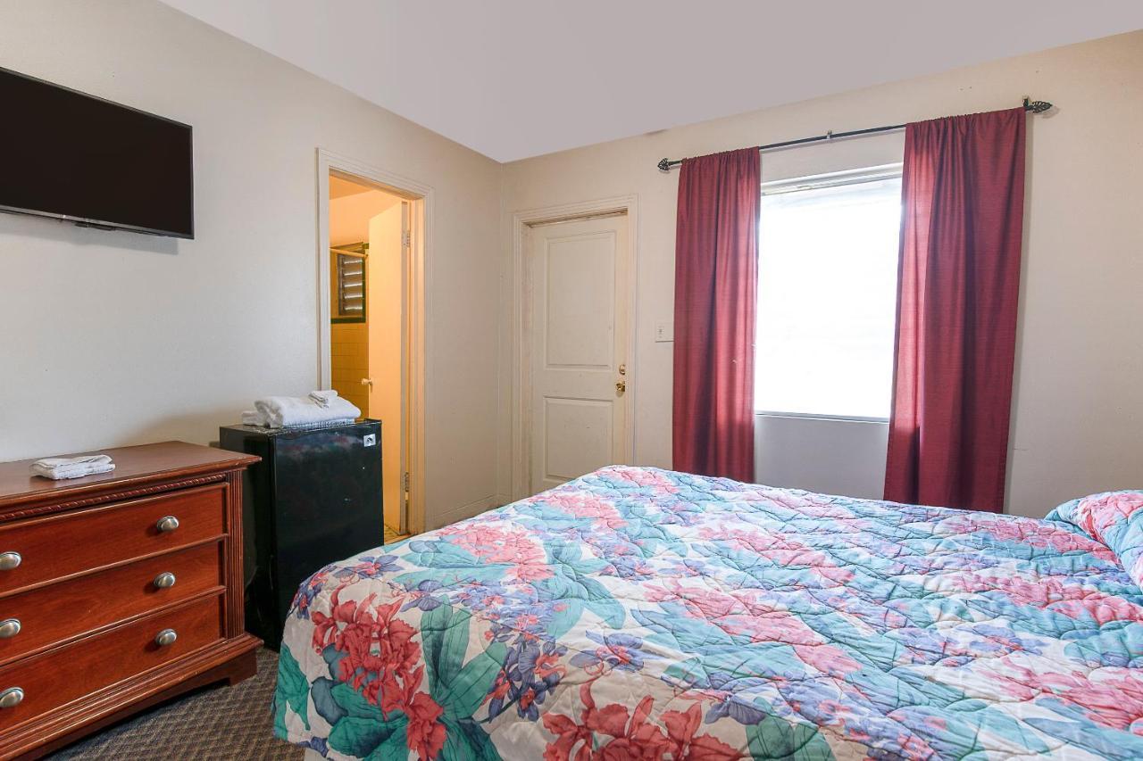Hotel O Near Fanning Springs State Park Us Hwy 98 Old Town Bagian luar foto