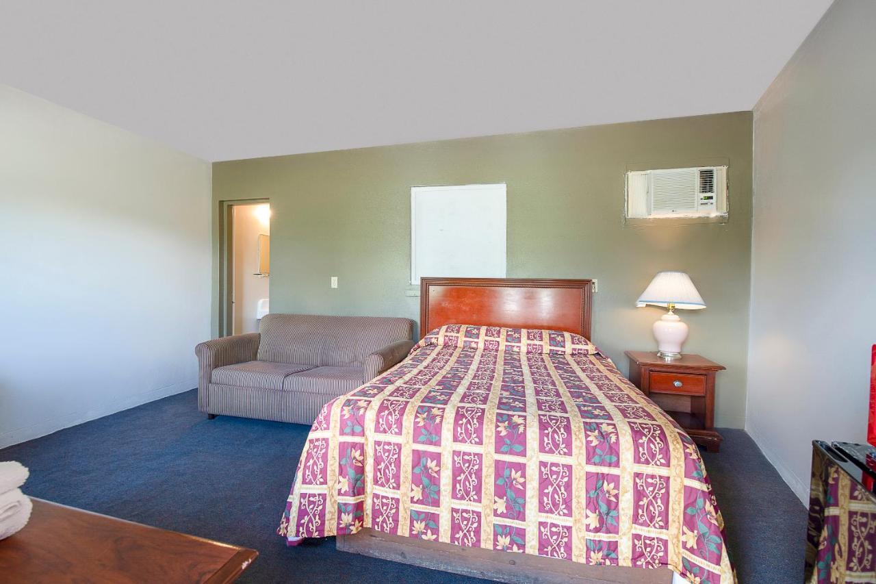 Hotel O Near Fanning Springs State Park Us Hwy 98 Old Town Bagian luar foto