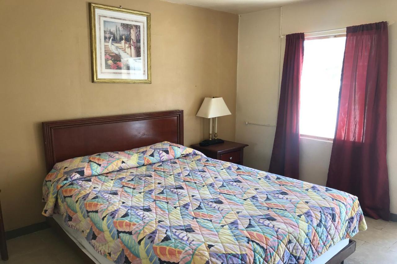 Hotel O Near Fanning Springs State Park Us Hwy 98 Old Town Bagian luar foto
