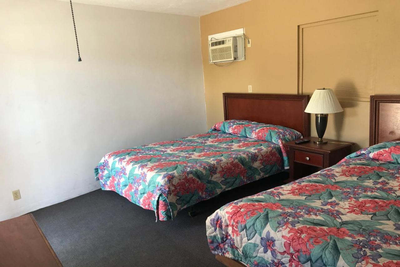 Hotel O Near Fanning Springs State Park Us Hwy 98 Old Town Bagian luar foto